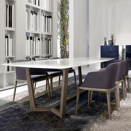 Tableau supérieur de marbre extérieur brillant de salle à manger avec la base en bois solide