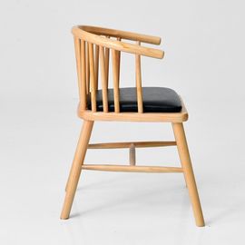 Chaises en bois en cuir et solide pour la salle à manger/salon adaptés aux besoins du client