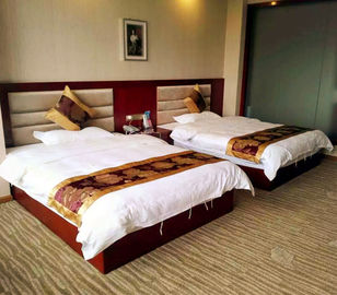 Ensembles commerciaux de meubles de chambre à coucher d'hôtel avec le double lit et les chaises de Tableau